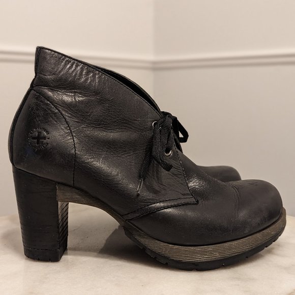 RARE Dr. Martens Heeled Boots Lace-Up Leather Pumps (Black - Size 8 US) - Picture 1 of 4